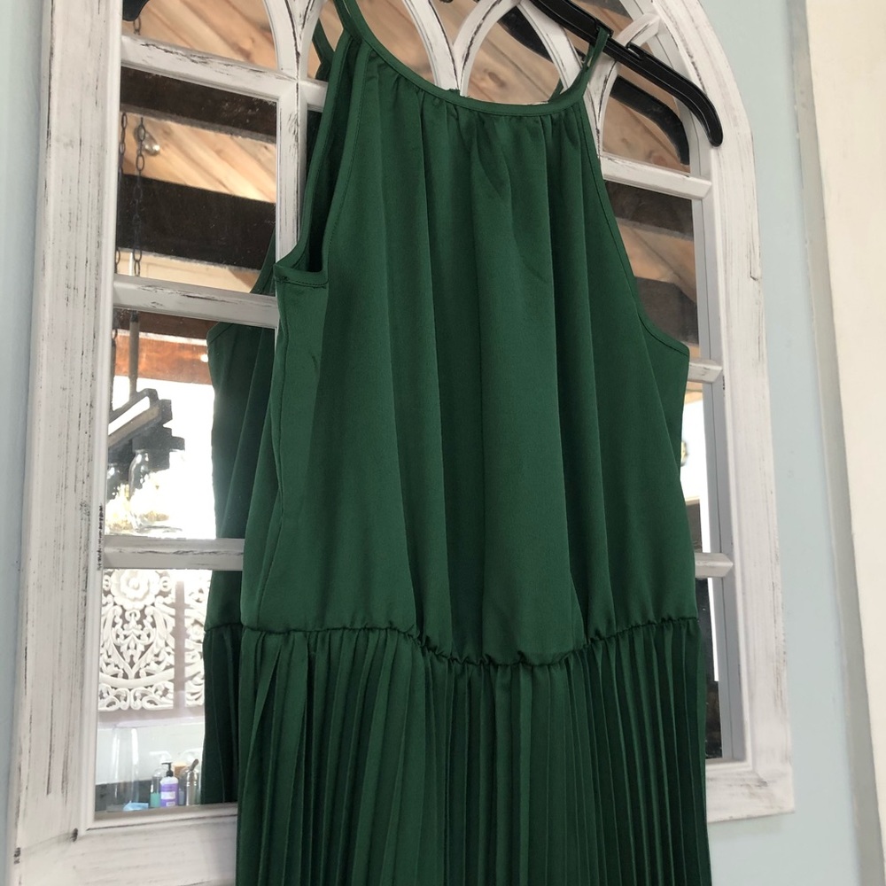 Beautiful emerald green frencesca’s boutique NWT